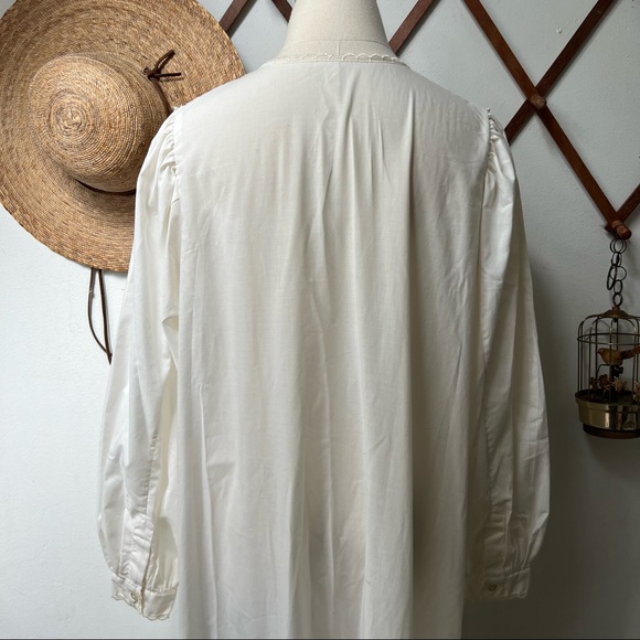 Vintage Cotton Cottagecore Nightgown - Picture 8 of 9